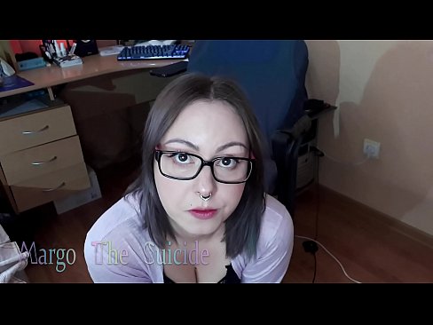 ❤️ Ang Sexy na Babae na may Salamin ay Sumipsip ng Dildo sa Camera ❤❌ Fuck video sa amin
