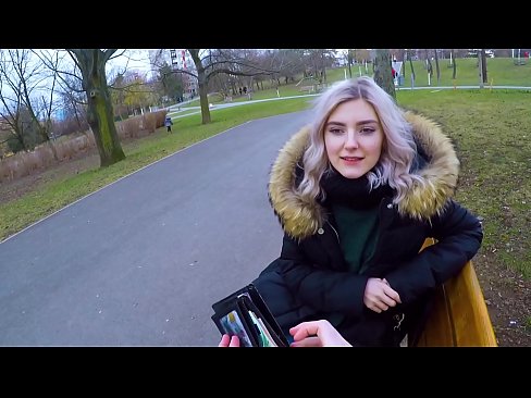 ❤️ Nilulon ang mainit na cum ng isang estranghero para sa pera - blowjob sa parke ni Eva Elfie ❤❌ Fuck video sa amin